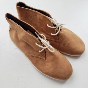 *NWOT* Xhilaration | Tan Chukka Boots (Sz 8)